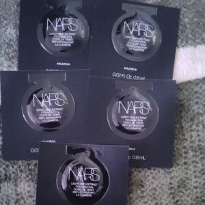 NARS Light Reflecting Foundation Sample  Shade Majorca
